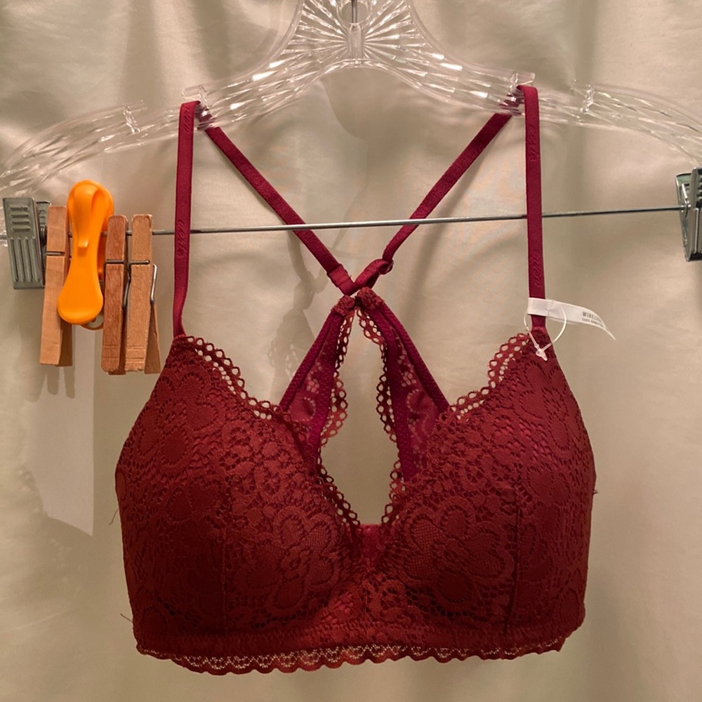 *NWOT* Aerie crimson racerback bra 30C